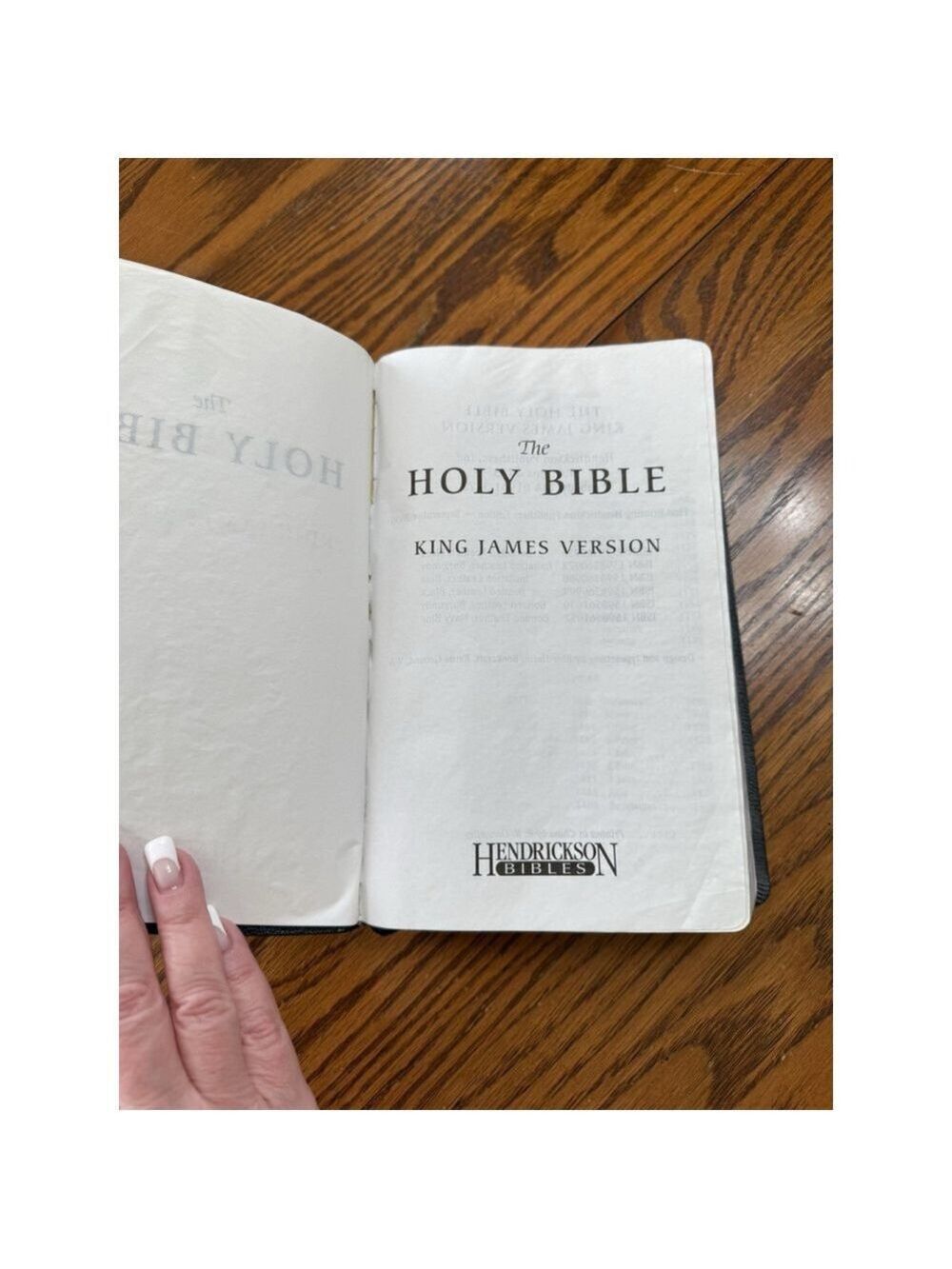 Holy Bible New King James Version Red Letter Bonded Leather Silver Edge 9x5 - Picture 5 of 12